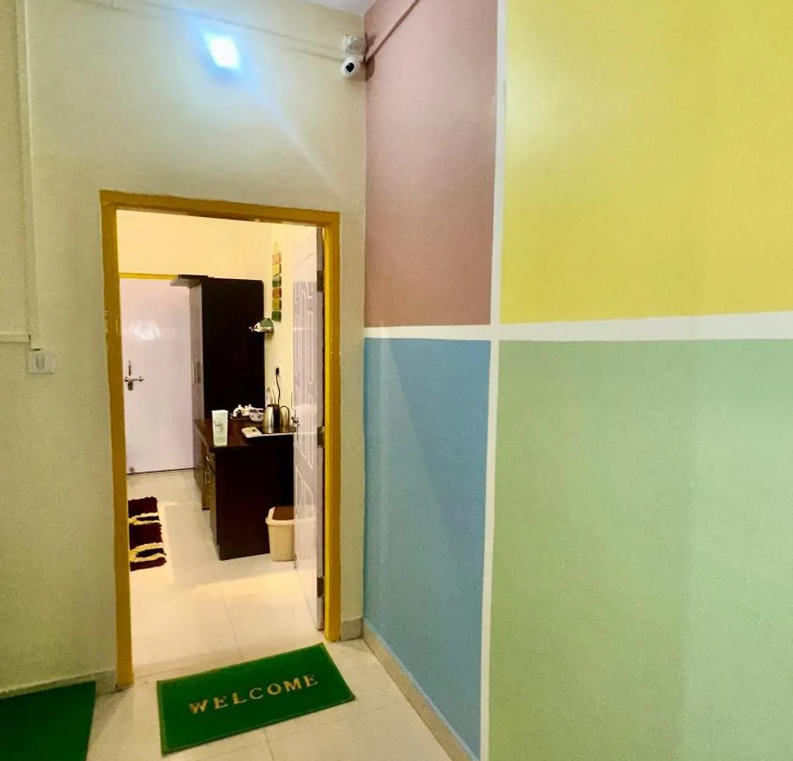 Aadhish Homestay - A Cozy Room !! Varanasi India